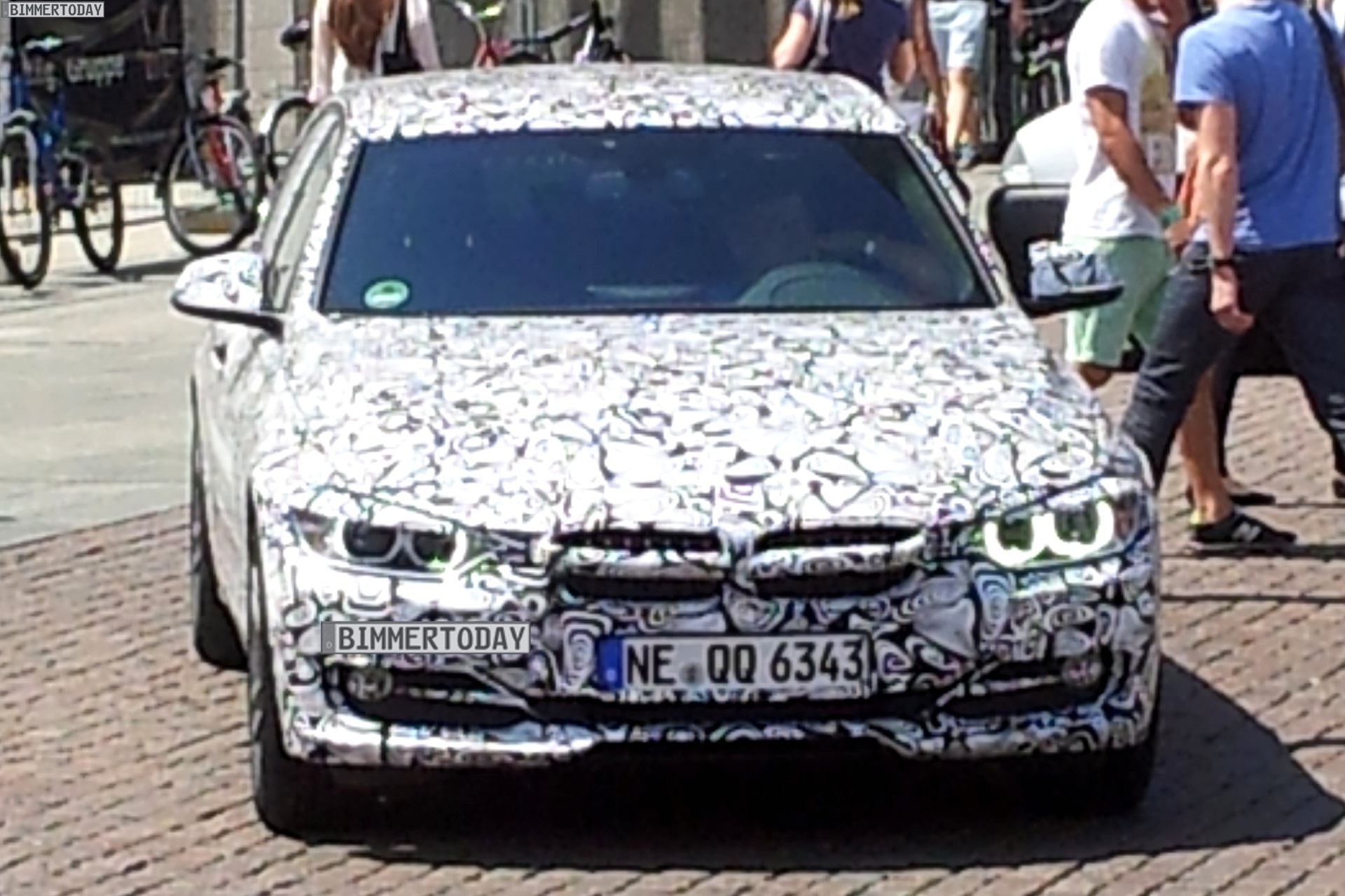 Jaguar XE Werbung BMW 3 er Der Neue com 01