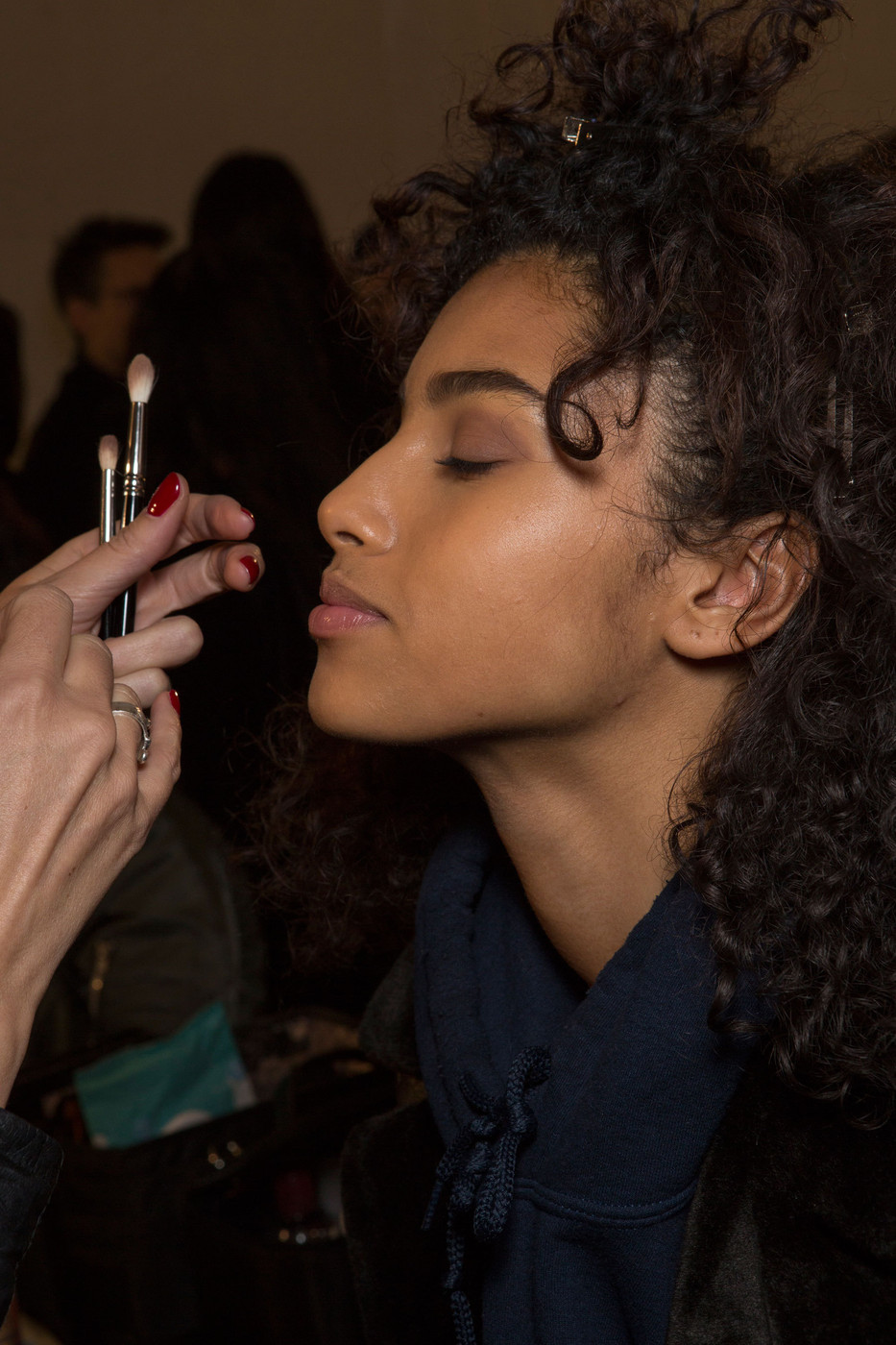 Anna Sui Fall 2015 Backstageimaan 5