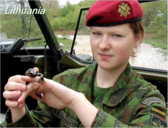 army girls from different countries 33 photo 21